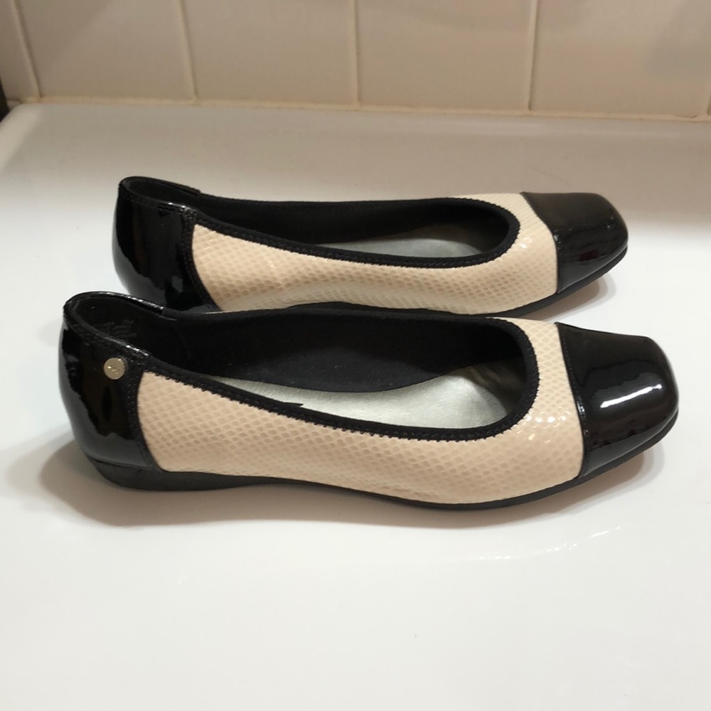 Anne Klein Sport size 7m two tone